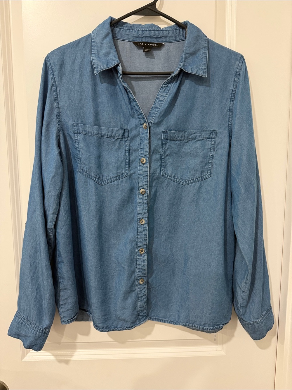 Zac & Rachel ladies Medium Blue Denim Button-Up Shirt